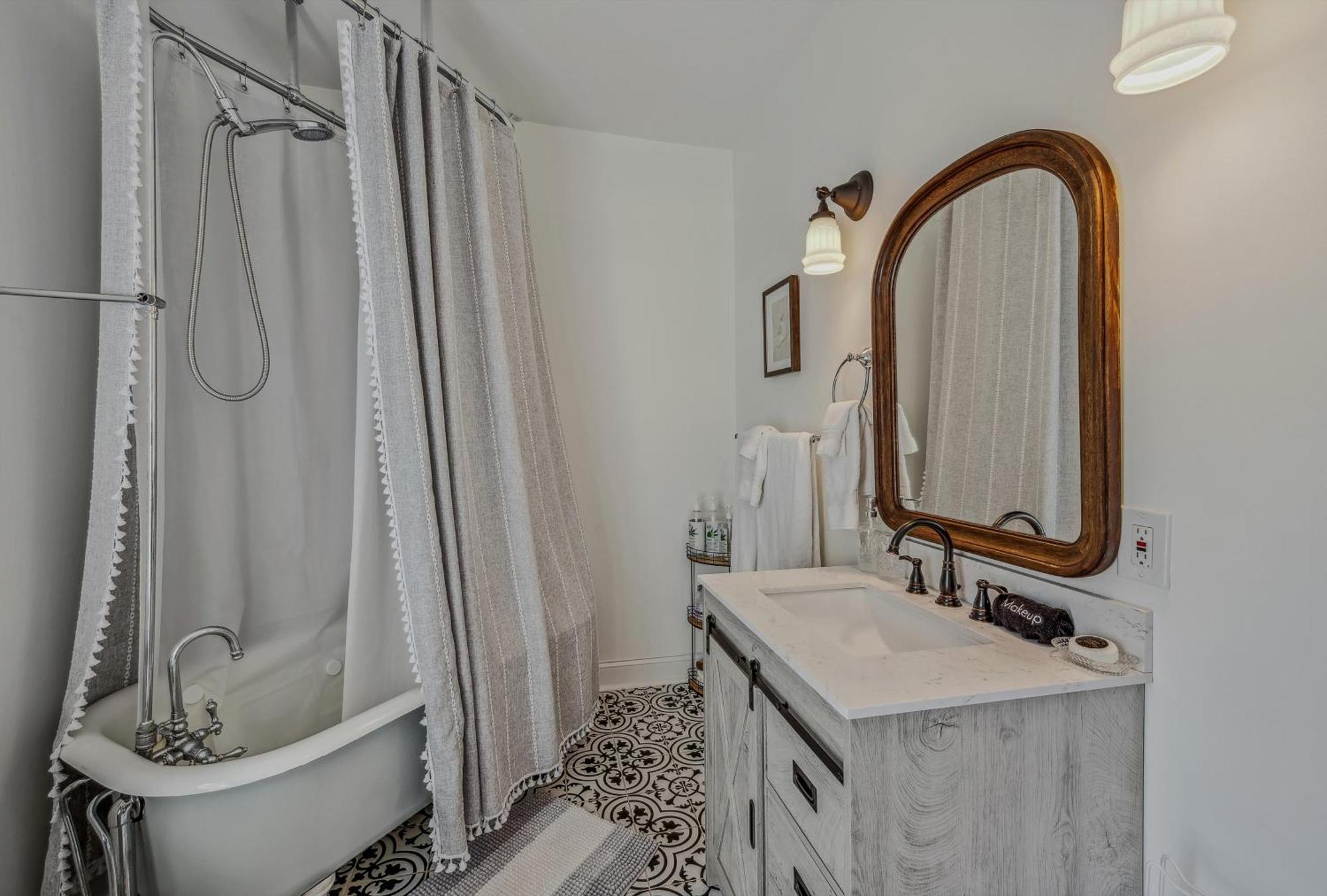 The Grand Castalian Inn Bed And Breakfast Berkeley Springs Exteriér fotografie