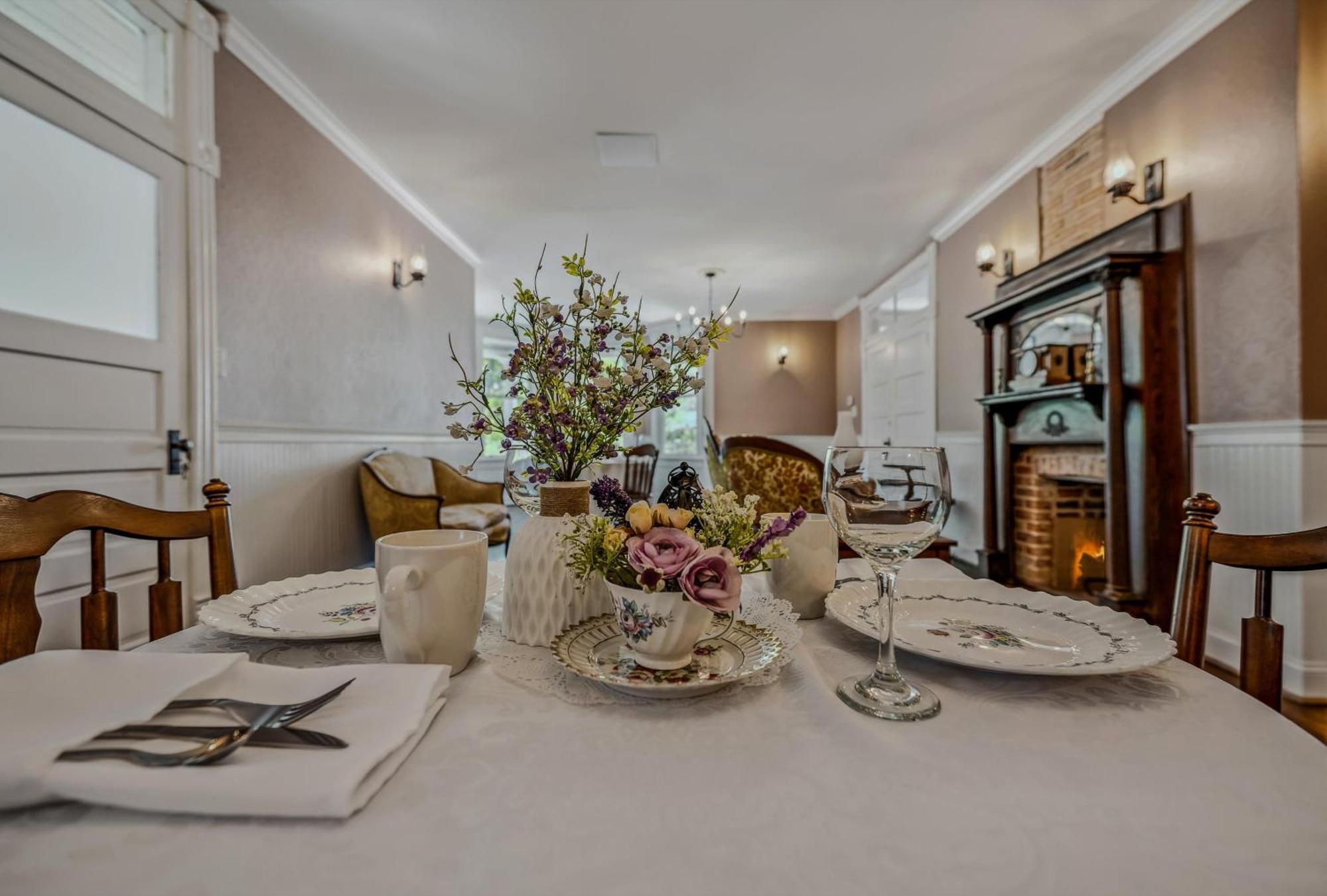 The Grand Castalian Inn Bed And Breakfast Berkeley Springs Exteriér fotografie