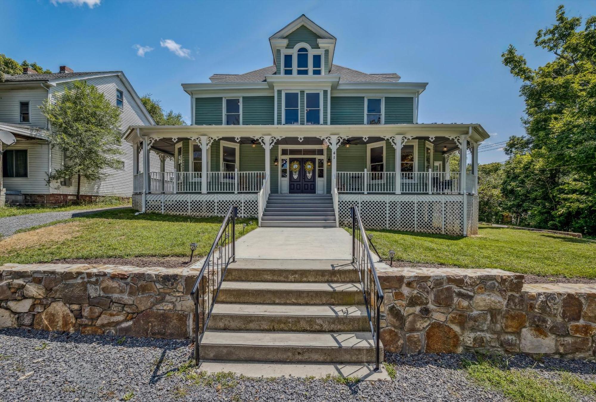 The Grand Castalian Inn Bed And Breakfast Berkeley Springs Exteriér fotografie